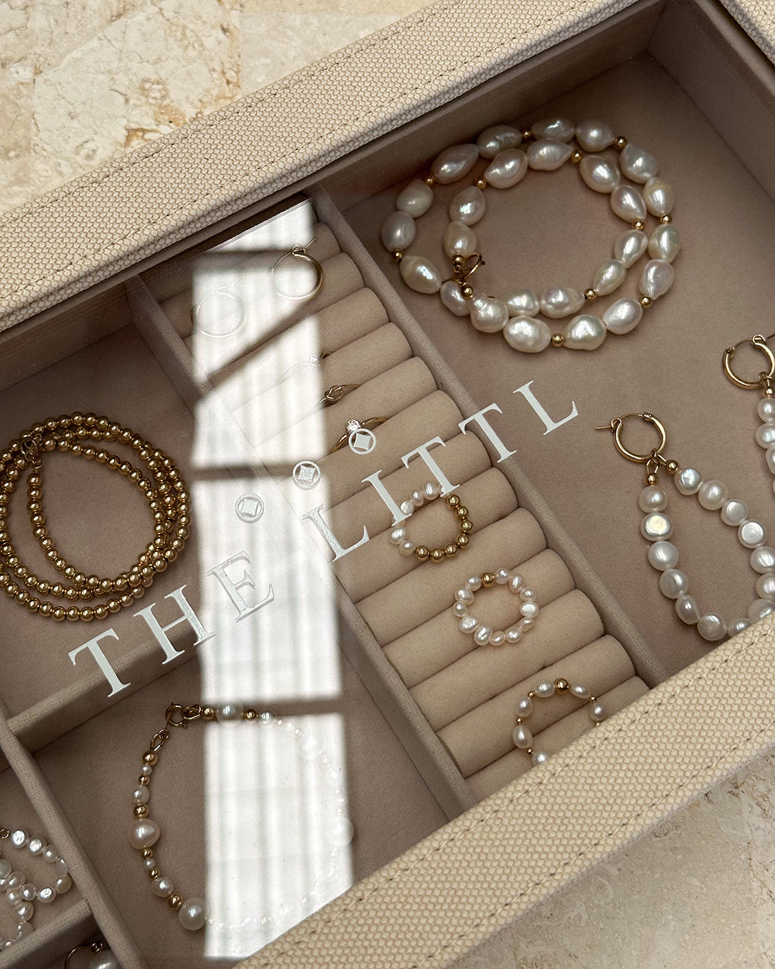 FREE Deluxe Jewellery Box
