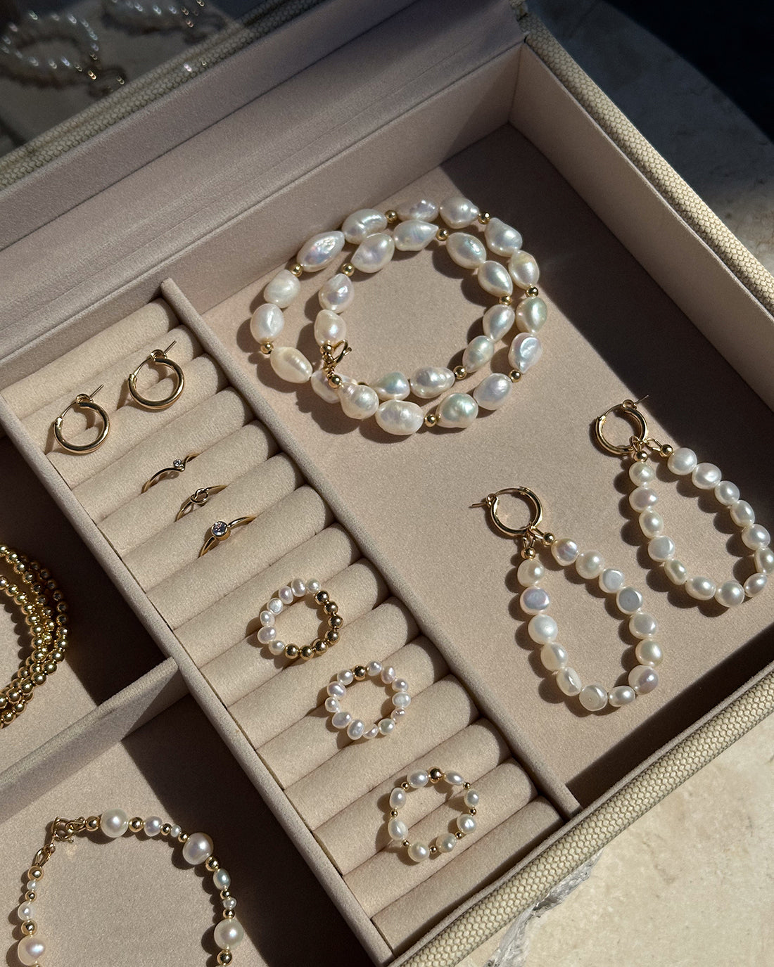 FREE Deluxe Jewellery Box