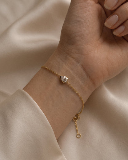 PRE-ORDER: Lab-Grown Pear Diamond Bezel Bracelet - 14k Solid Gold