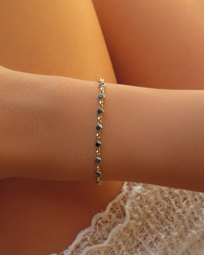 White gold tennis bracelet with black diamonds| Salvini