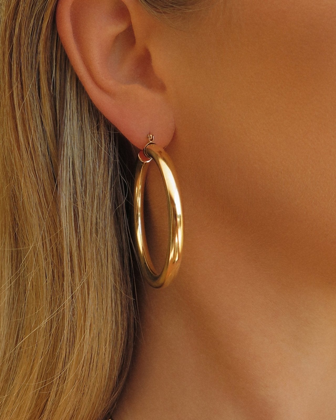 CHICAGO HOOP EARRINGS- 14k Yellow Gold - The Littl - 20mm -