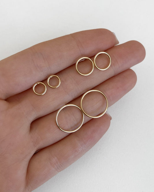 CIRCLE STUD EARRINGS - The Littl - 14k Yellow Gold Fill - 7mm