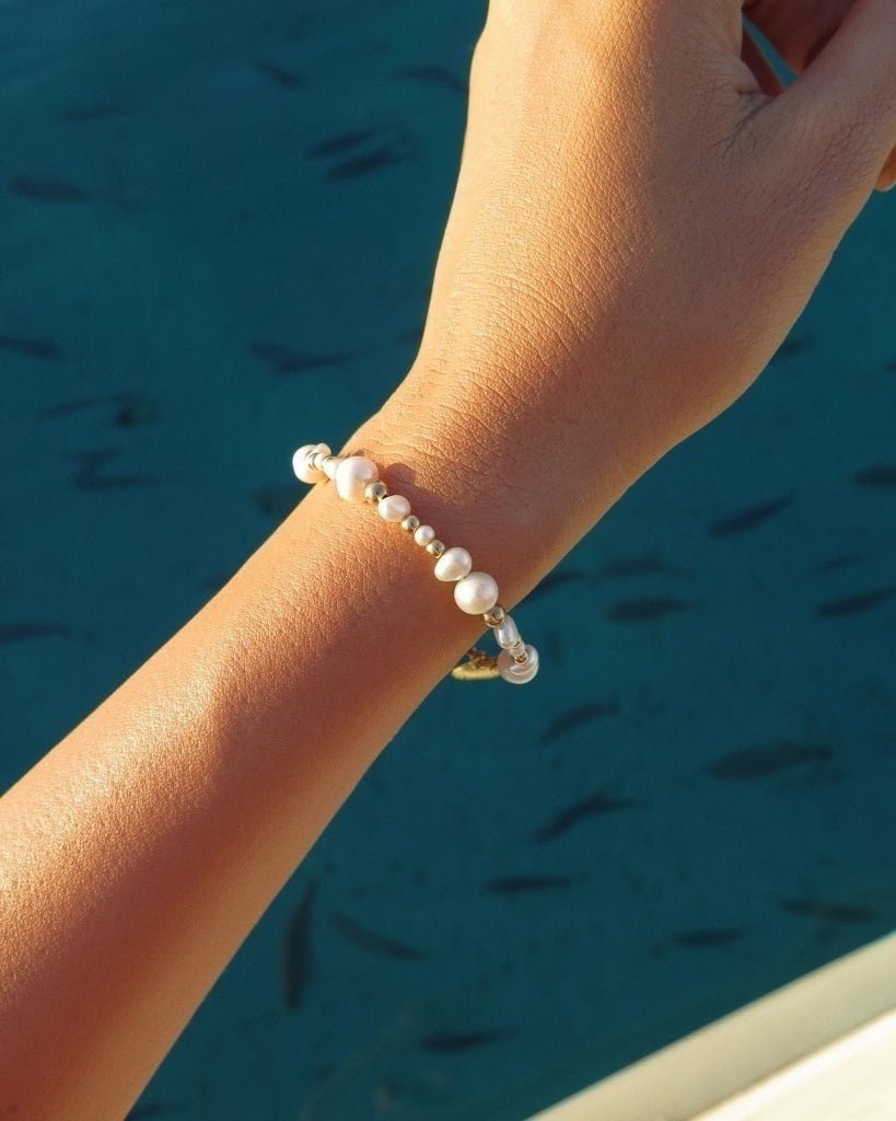 Load image into Gallery viewer, FRESHWATER PEARL BEADED MIX BRACELET - The Littl - 14k Yellow Gold Fill - 16cm Bracelets
