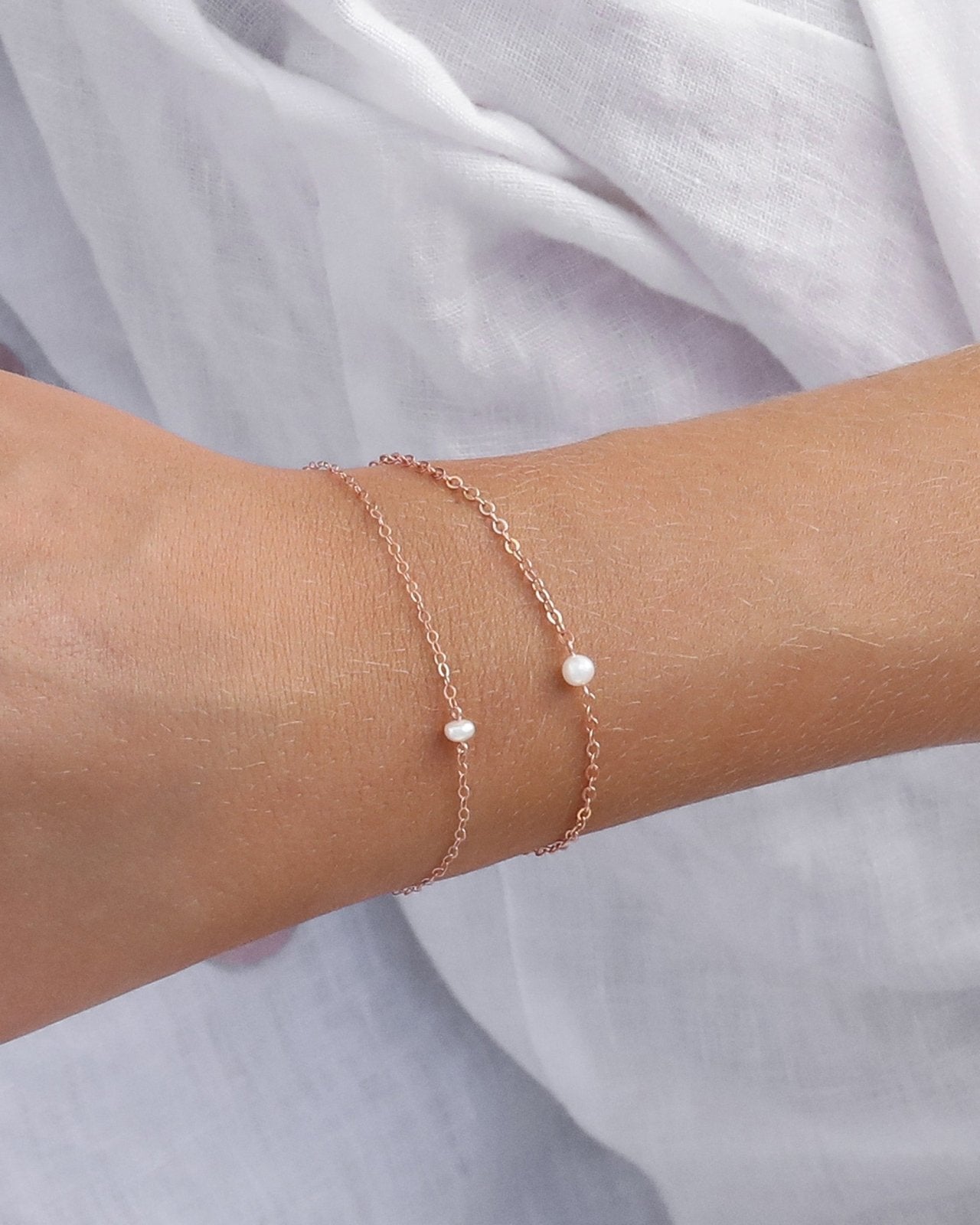 Load image into Gallery viewer, FRESHWATER PEARL BRACELET- 14k Rose Gold - The Littl - Deluxe Chain - 16cm
