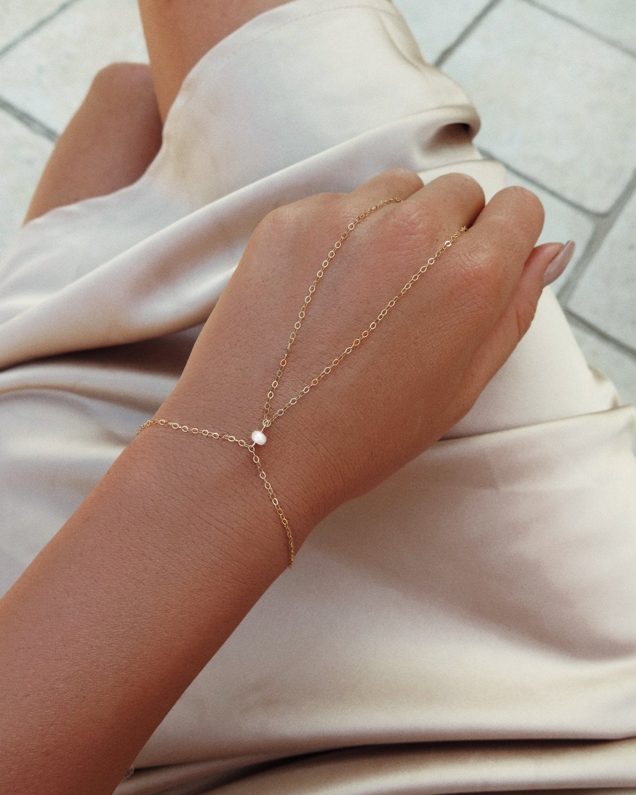 FRESHWATER PEARL HAND-CHAIN- 14k Gold - The Littl - 14k Yellow Gold Fill - 16cm