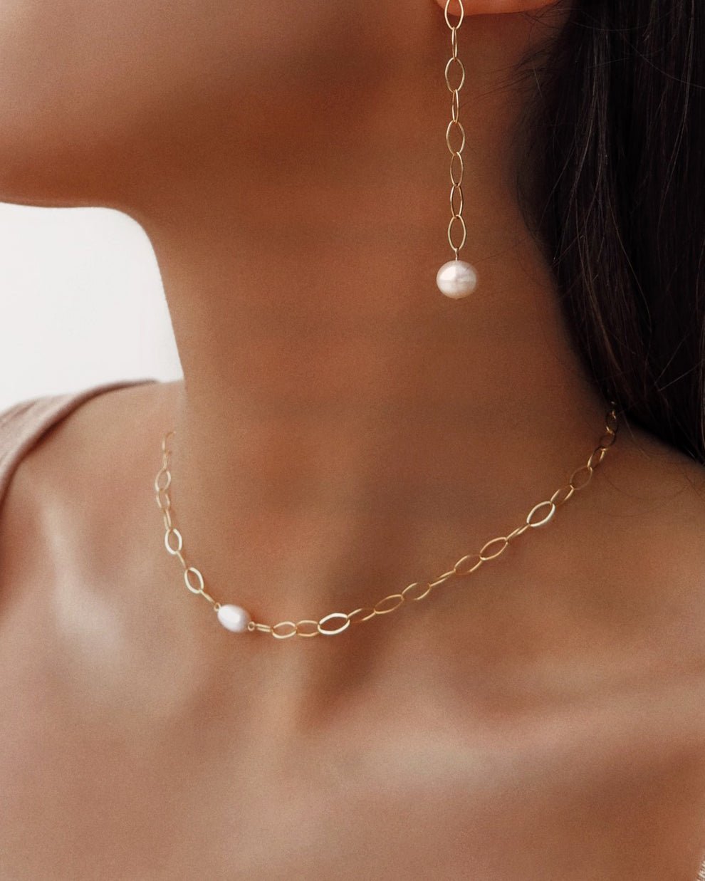 FRESHWATER PEARL OVAL CHAIN NECKLACE - The Littl - 14k Yellow Gold Fill - 37cm (choker)