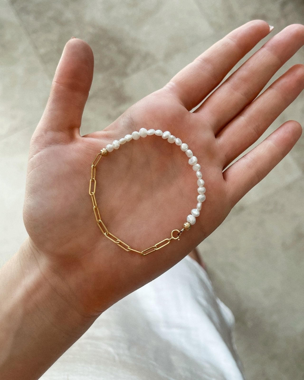 Load image into Gallery viewer, HALF FRESHWATER PEARL BEADED BRACELET - The Littl - 14k Yellow Gold Fill - 16cm
