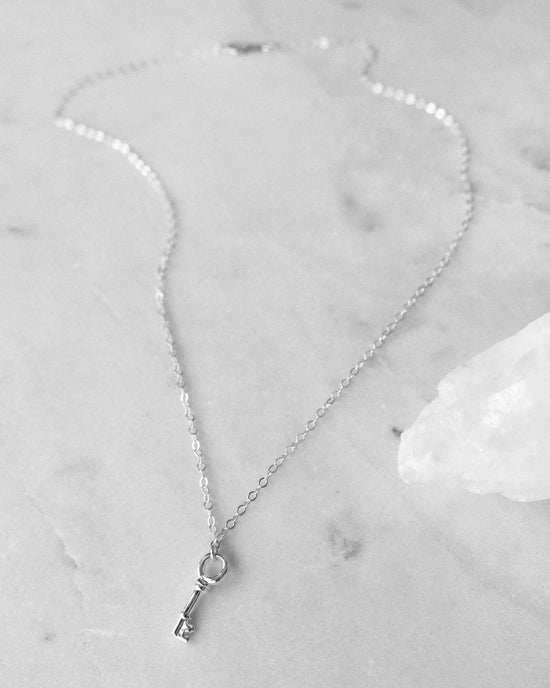 Load image into Gallery viewer, KEY NECKLACE- Sterling Silver - The Littl - Deluxe Chain - 37cm (choker)

