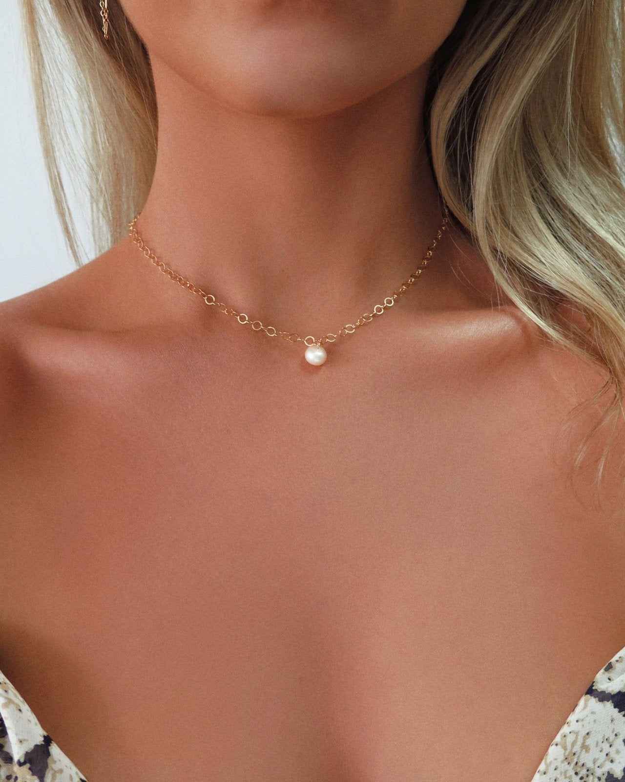 LARGE FRESHWATER PEARL CHAIN NECKLACE - The Littl - 14k Yellow Gold Fill - 37cm (choker)
