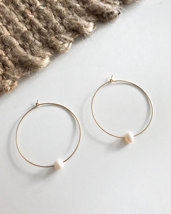 Load image into Gallery viewer, LARGE FRESHWATER PEARL HOOP EARRINGS- 14k Yellow Gold - The Littl - -
