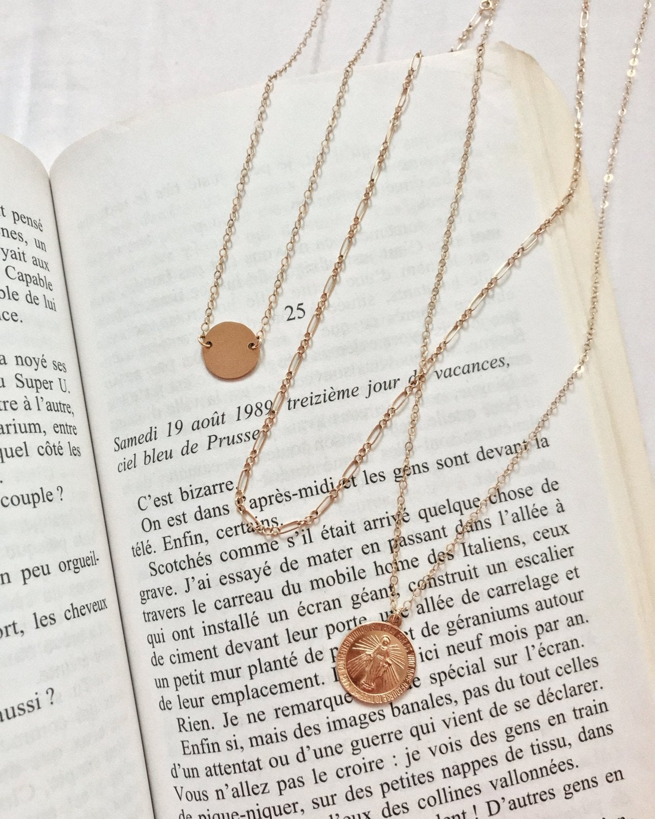 LARGE MIRACULOUS MEDAL NECKLACE- 14k Yellow Gold - The Littl - Deluxe Chain - 37cm (choker)