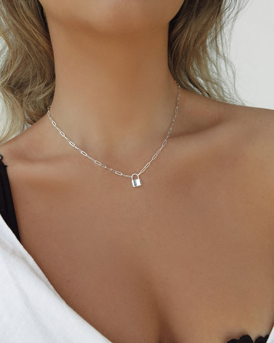 MILA CHAIN NECKLACE- Sterling Silver - The Littl - -