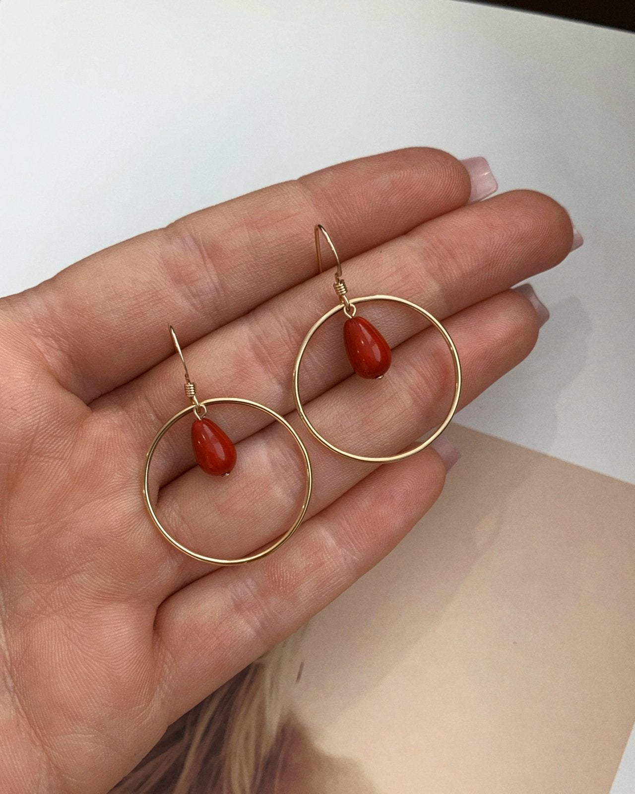 RED SHELL PEARL CENTRE EARRINGS - The Littl - 14k Yellow Gold Fill -
