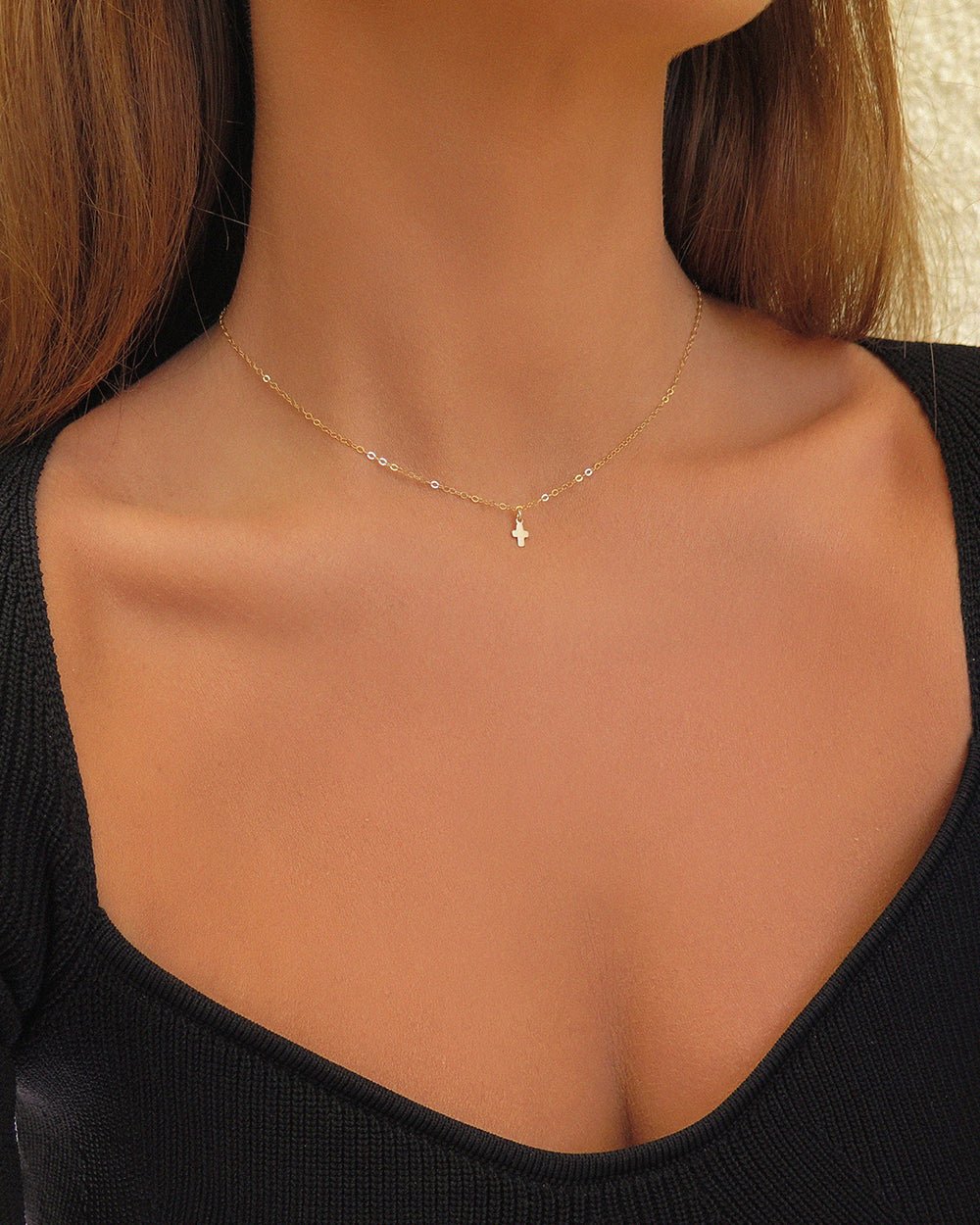 Load image into Gallery viewer, SINGLE CROSS NECKLACE - The Littl - 14k Yellow Gold Fill - Deluxe Chain Necklaces
