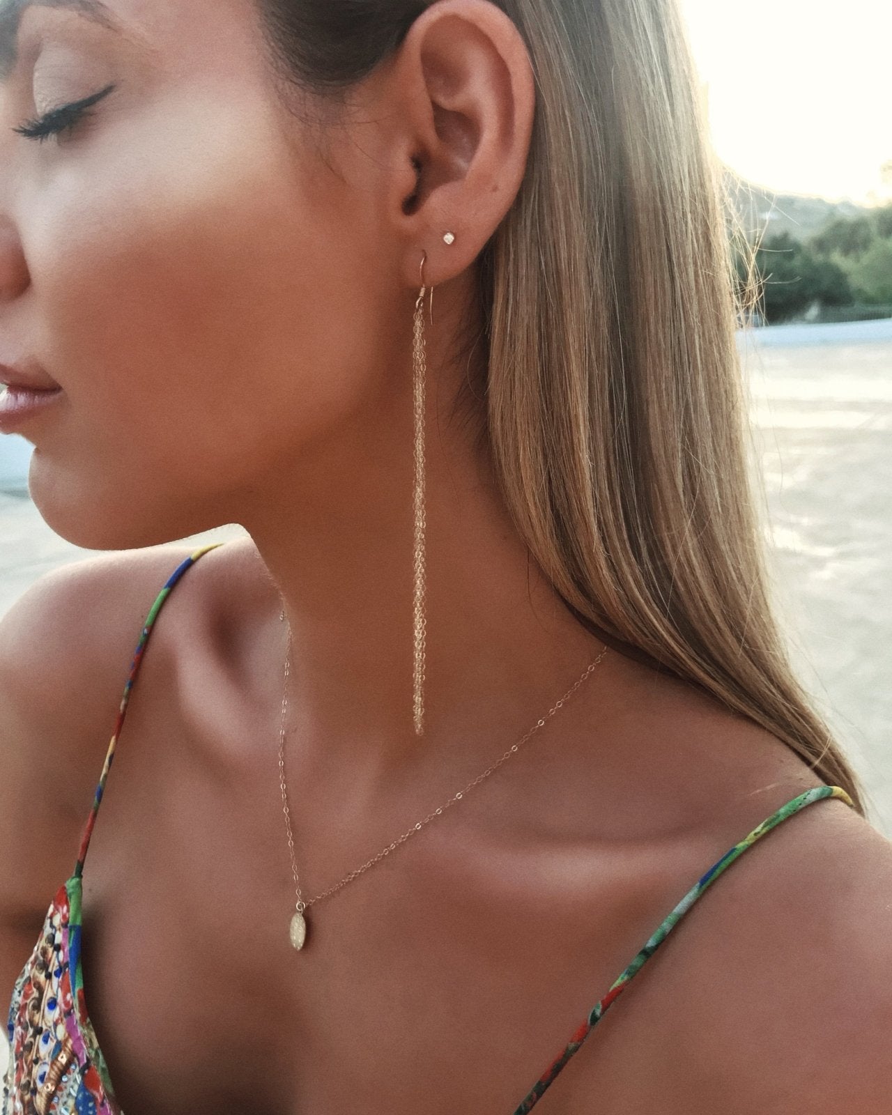 SMALL MIRACULOUS MEDAL NECKLACE- 14k Yellow Gold - The Littl - Deluxe Chain - 37cm (choker)