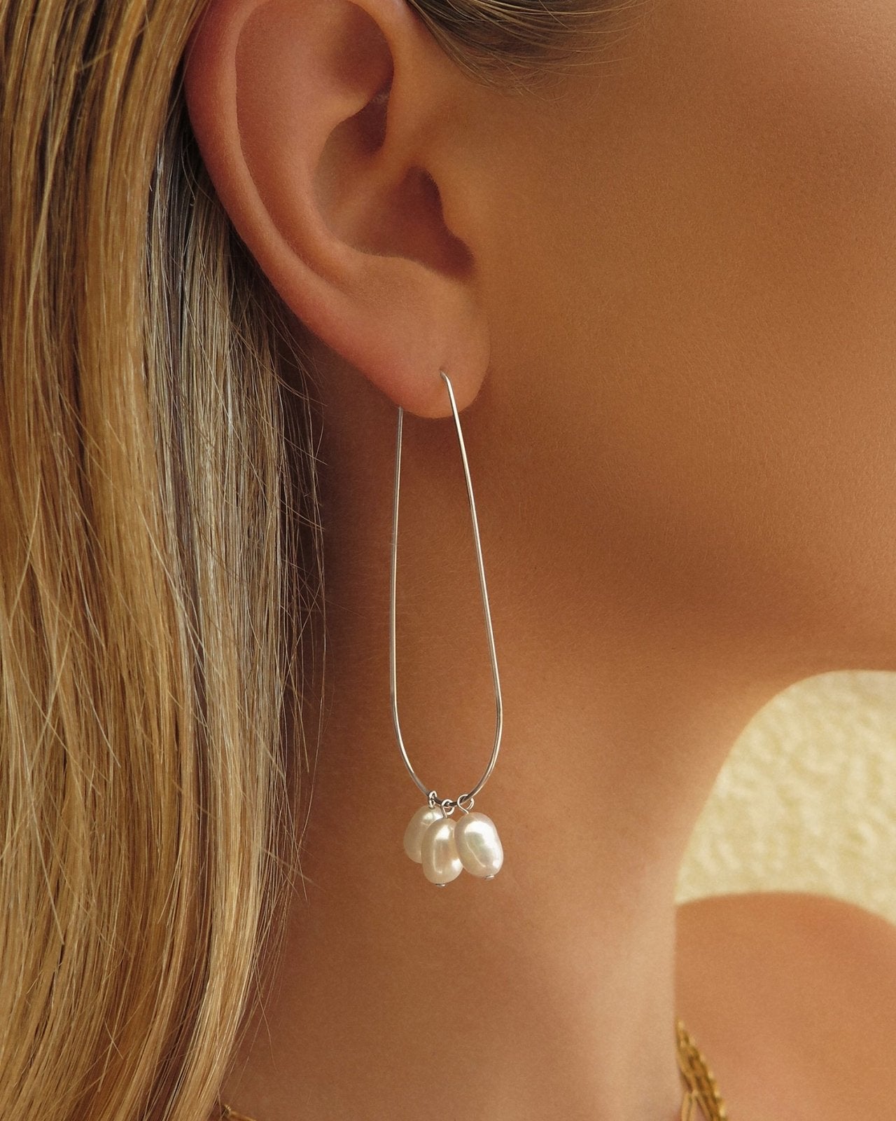 TEARDROP FRESHWATER PEARL HOOP EARRINGS - The Littl - 14k Yellow Gold Fill - Small (17x40mm)