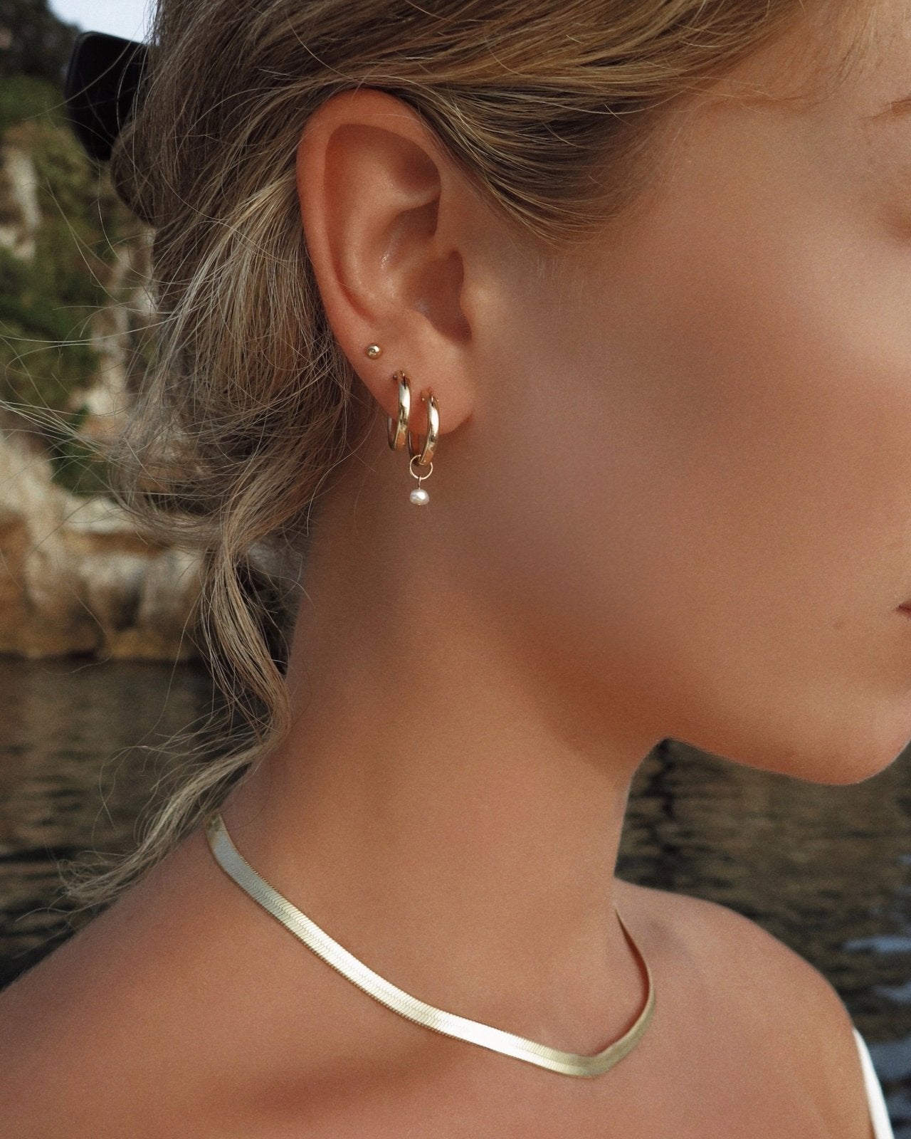 14k solid gold mini hoop earrings discount