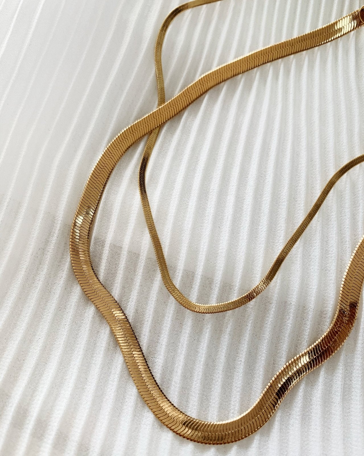 THIN SNAKE NECKLACE- 14k Yellow Gold - The Littl - 36.5cm (14 inches) -