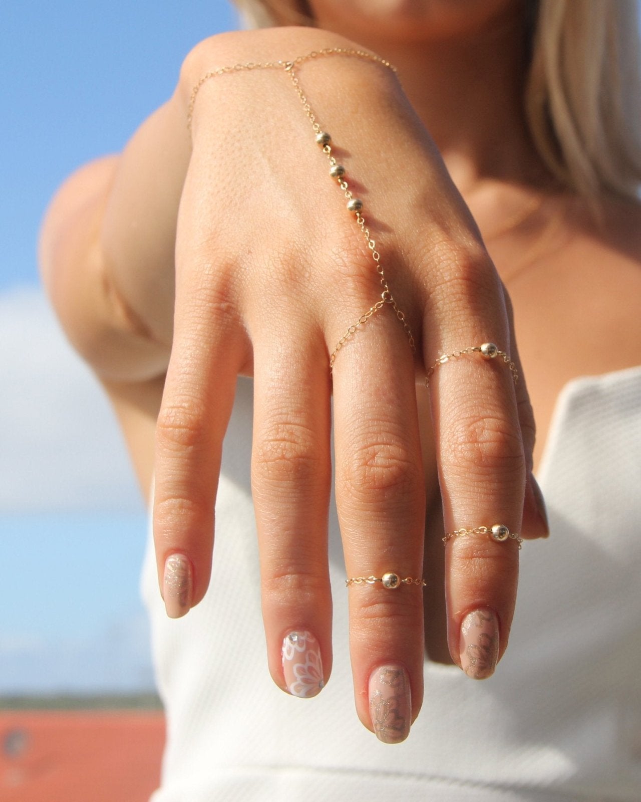 TRIPLE BEAD HAND-CHAIN- 14k Yellow Gold - The Littl - 16cm -
